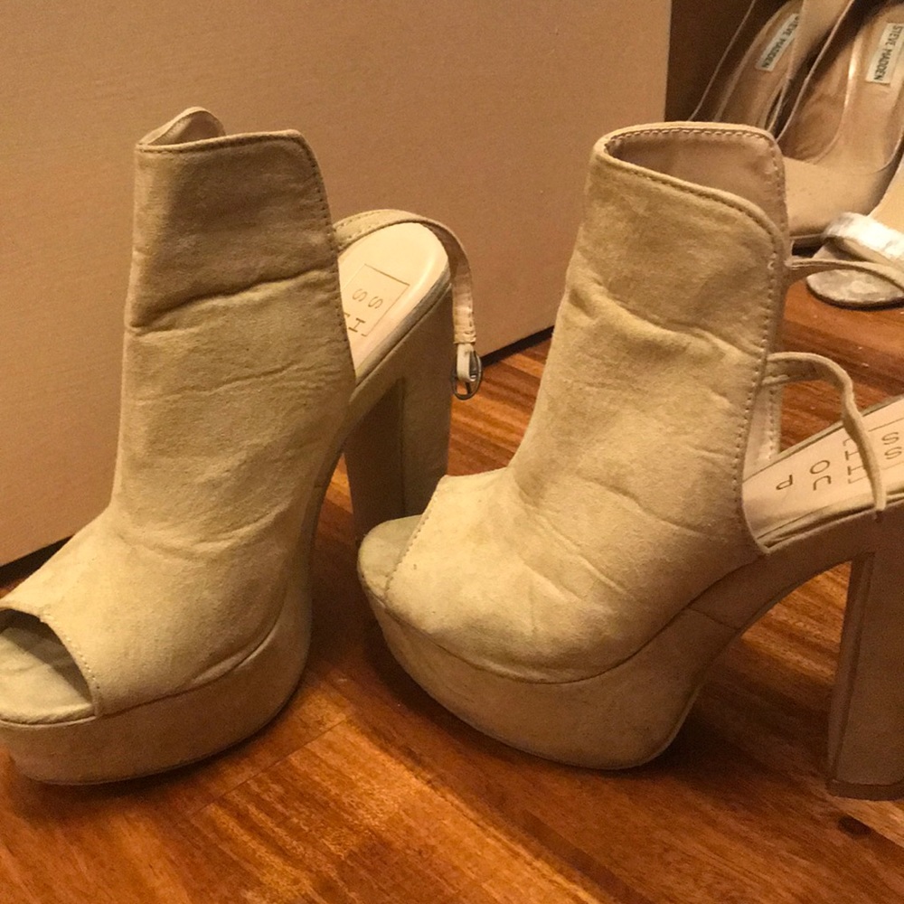 Tan heels